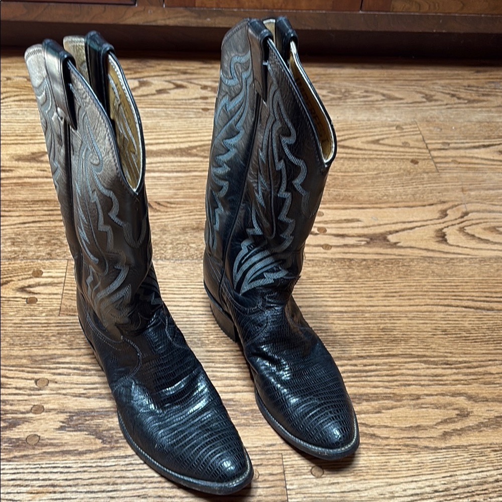 Justin Boots Black Western Cowboy Boots Classic Design